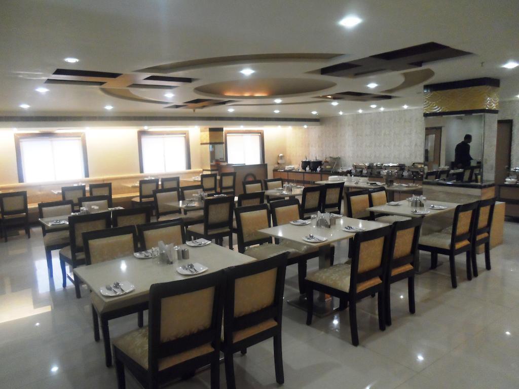 Poppys Anukula Residency ולורה מראה חיצוני תמונה