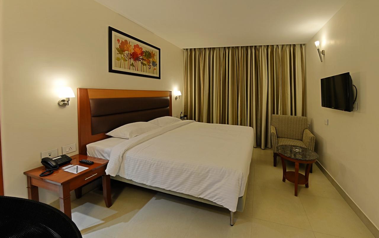 Poppys Anukula Residency ולורה מראה חיצוני תמונה